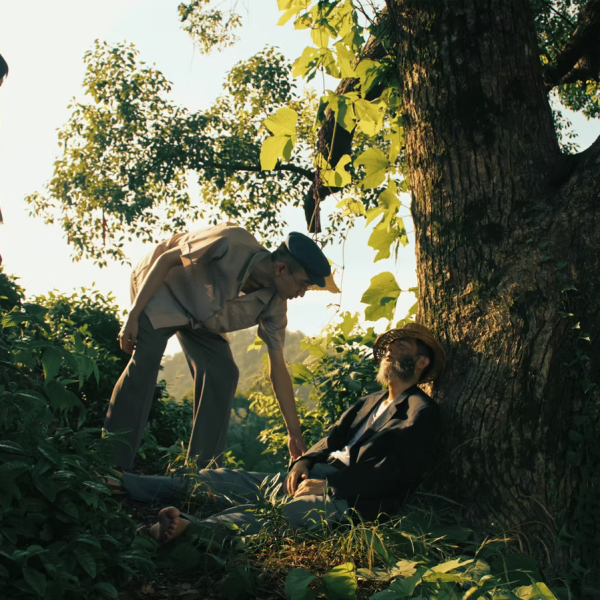 all_quiet_at_sunrise_still_01